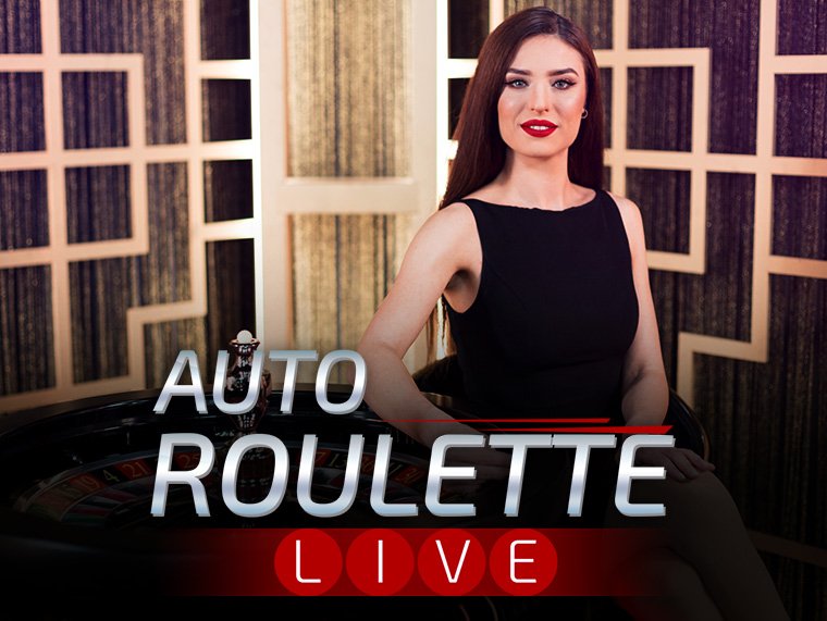 Dealer kasino langsung sedang memimpin permainan blackjack dalam studio online dengan pencahayaan elegan.